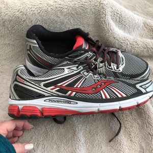 Saucony Omni athletic shoe